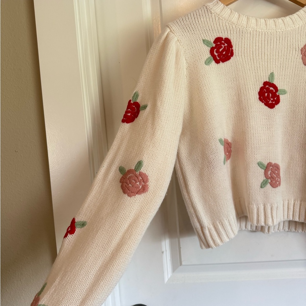 Jessica Simpson Rose Embroidered Slightly Cropped Sweater Women’s Size XL - Picture 3 of 8